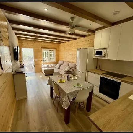 公寓 Casa De Madera 2 *