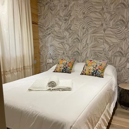 Casa De Madera 2 * 埃斯特波纳