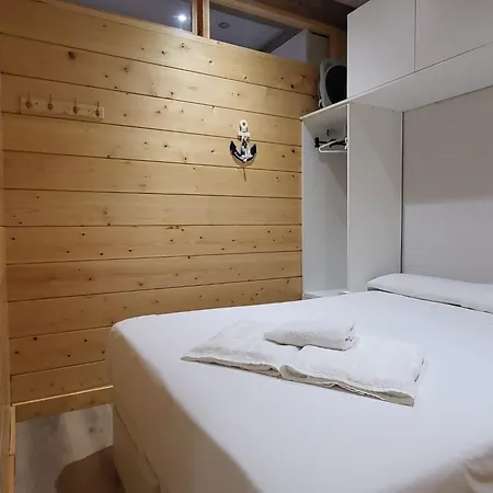 Casa De Madera 2 아파트 *